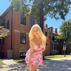 Sakshi  Escort